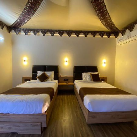 City The Village Beach Resort Laeja Luaran gambar