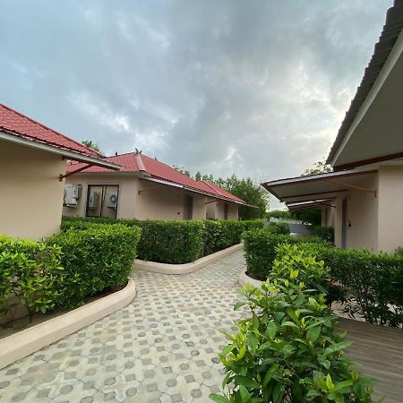City The Village Beach Resort Laeja Luaran gambar