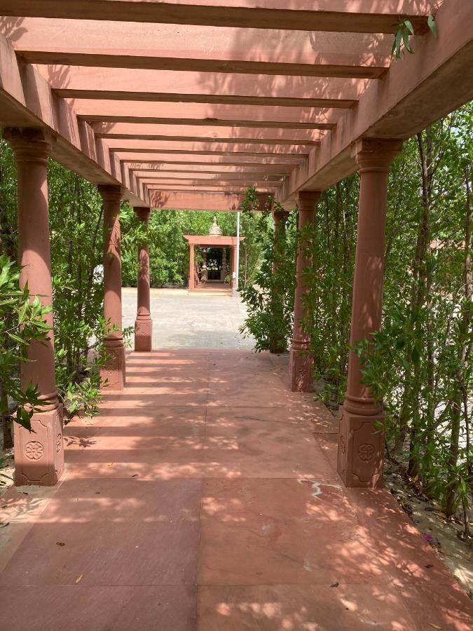 City The Village Beach Resort Laeja Luaran gambar
