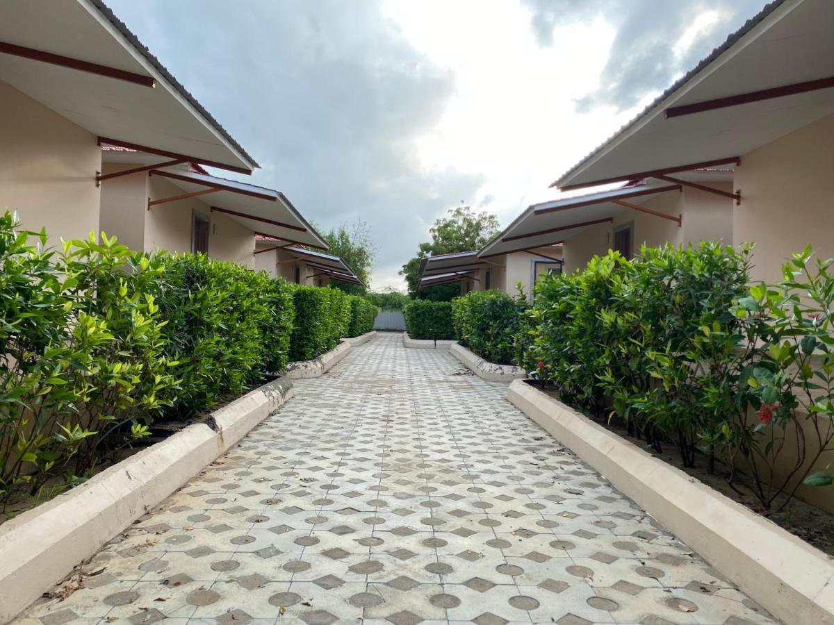 City The Village Beach Resort Laeja Luaran gambar