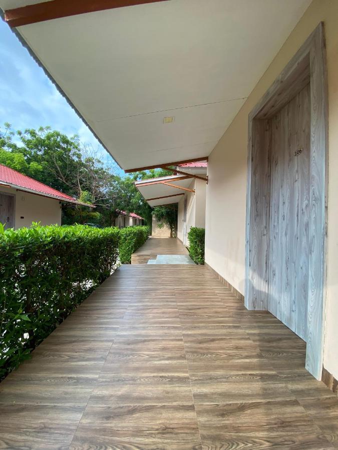 City The Village Beach Resort Laeja Luaran gambar