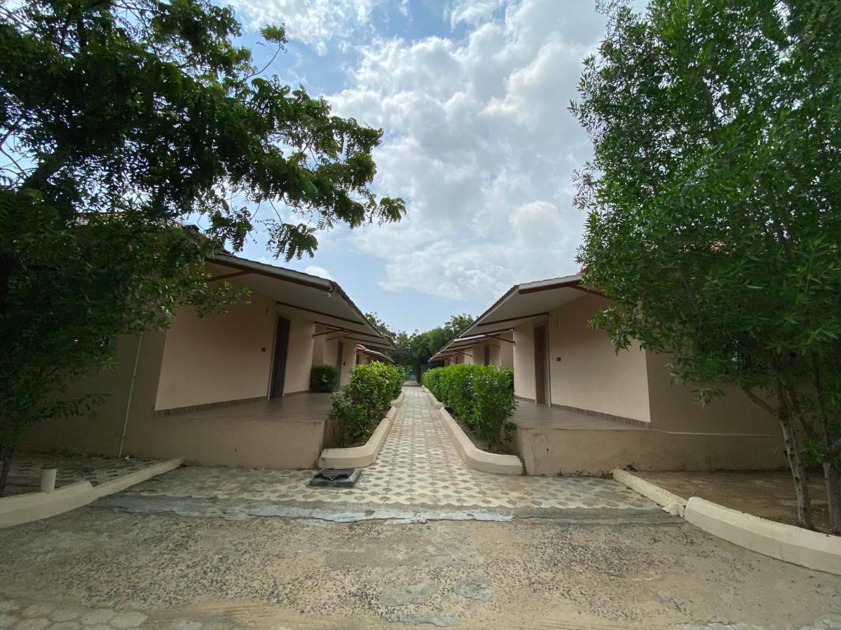 City The Village Beach Resort Laeja Luaran gambar
