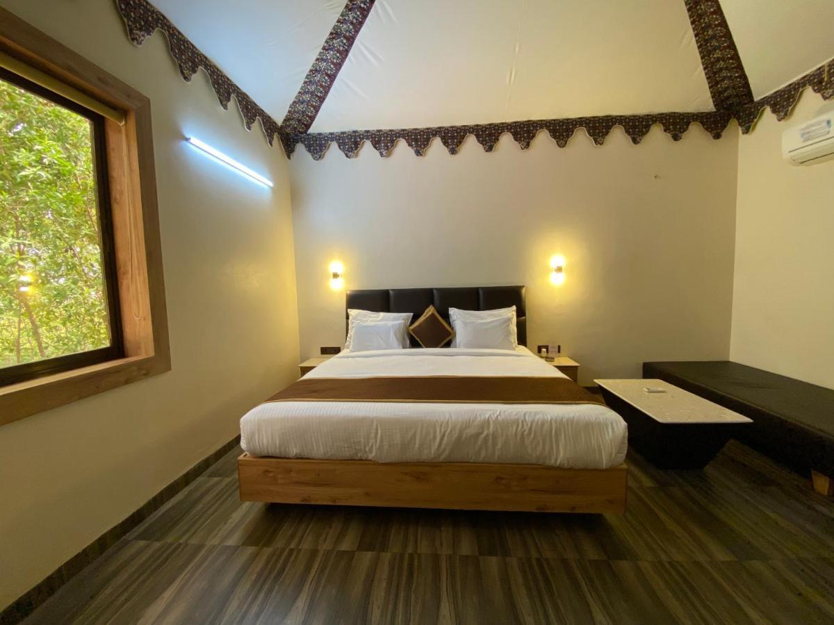 City The Village Beach Resort Laeja Luaran gambar