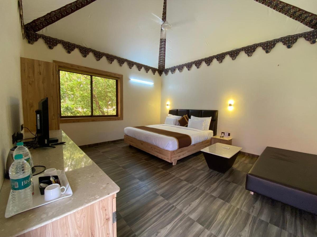 City The Village Beach Resort Laeja Luaran gambar